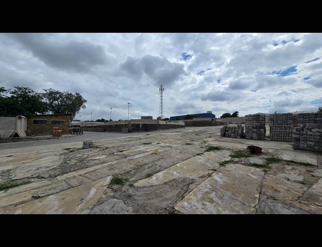 17,061M² INDUSTRIAL YARD FOR SALE IN CHLOORKOP